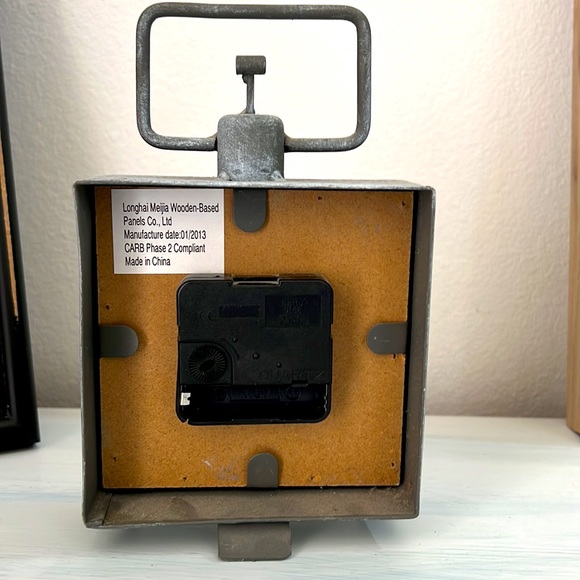 Countertop Clock - Picture 2 of 2